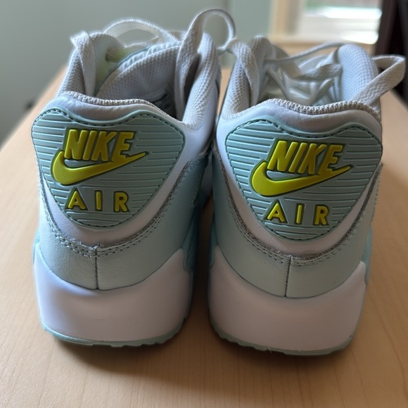 NIKE AIR MAX 90 Pastel size 6 youth - Picture 5 of 11
